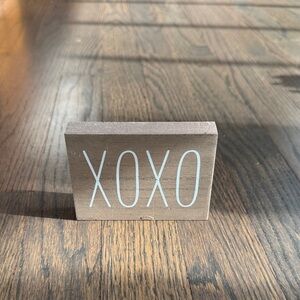 Wooden XOXO Block Decor